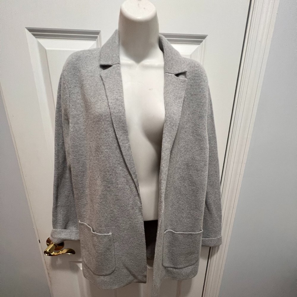 Talbots size M NWOT gray sweater